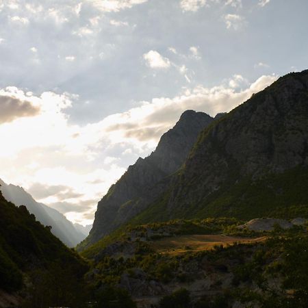 Hostel Rilindja Валбона Экстерьер фото